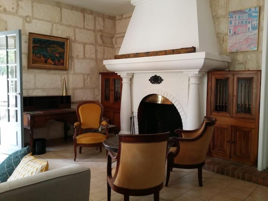 Maison Dans Un Mas Le Moulin Piot Bellegarde (Gard)